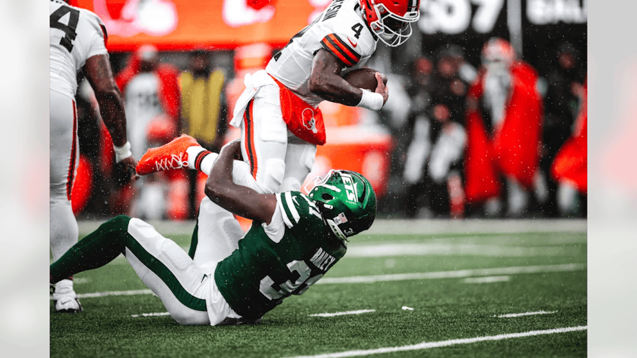David Bailey grabs DeShaun  Watson