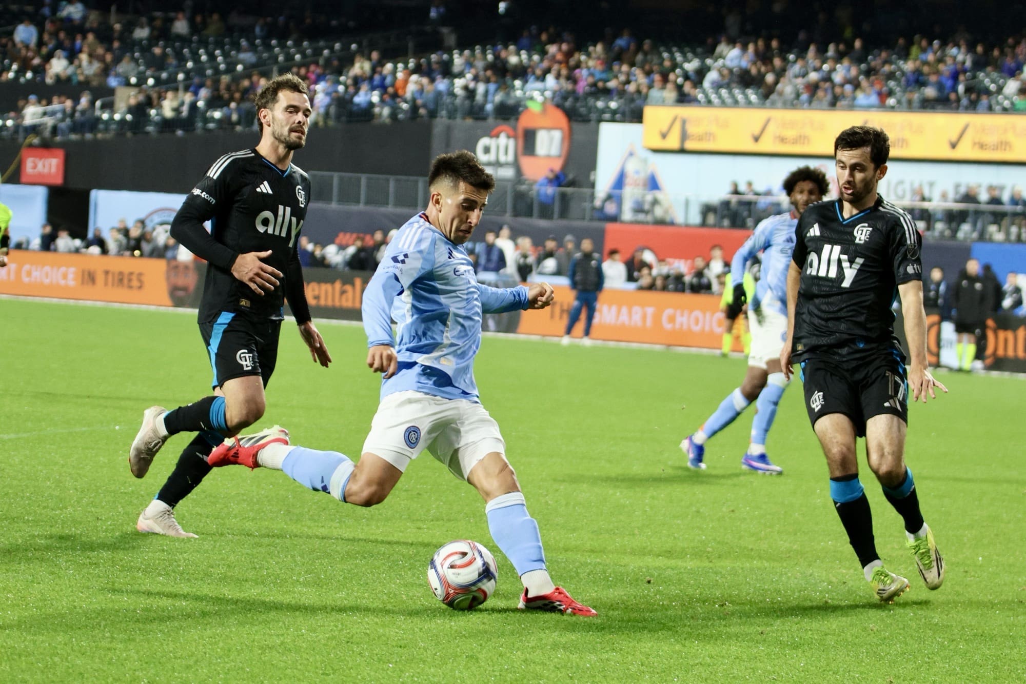Nicolas Fernandez has the ball in a shooting position