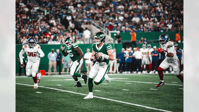 Cade Klubnik runs with the ball